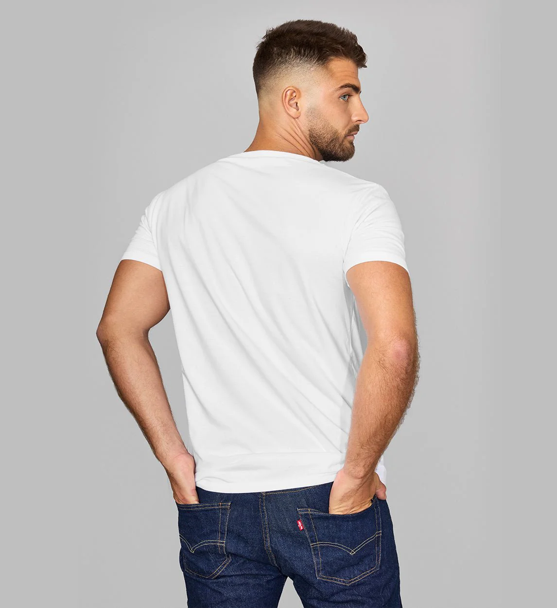 Camiseta Antisudor Cuello V Grande Blanco - Image 3